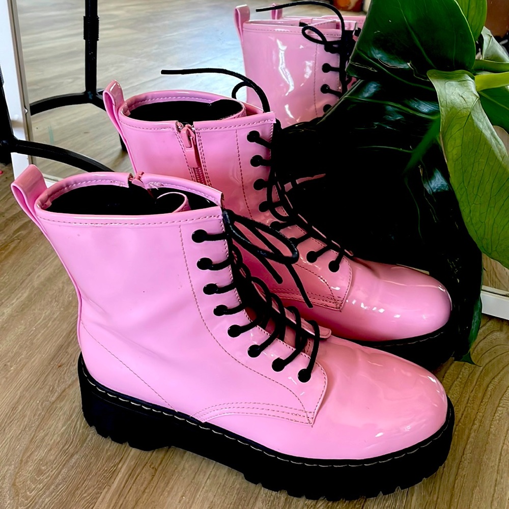 Steve Madden Bettyy Pink Patent Boots